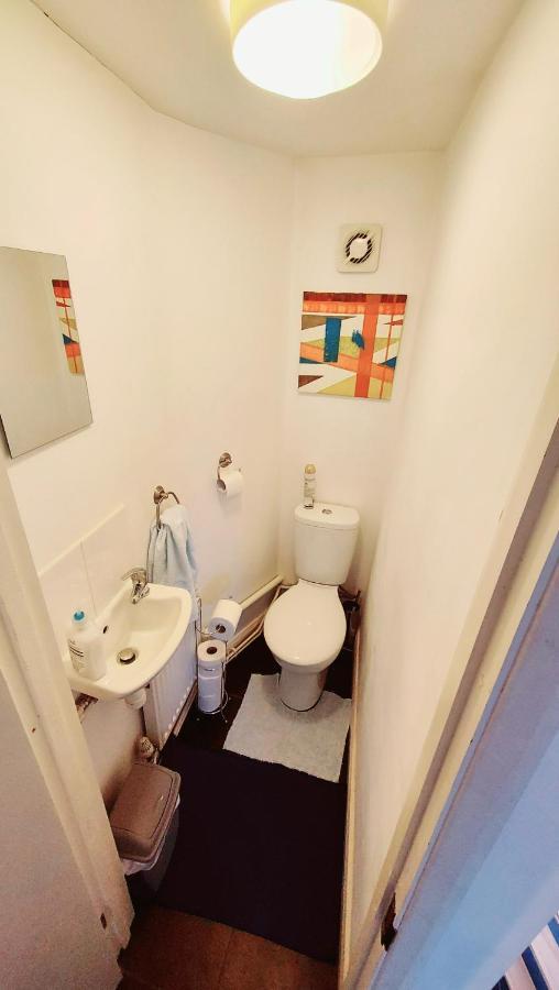 Gillings Villa -Perfect For Long & Short Stays Джилингам Екстериор снимка