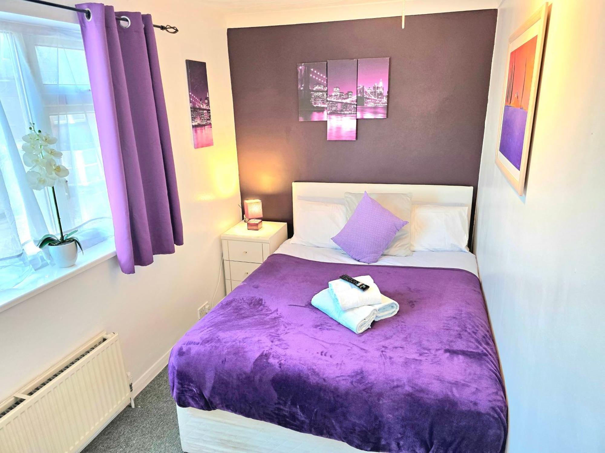Gillings Villa -Perfect For Long & Short Stays Джилингам Екстериор снимка